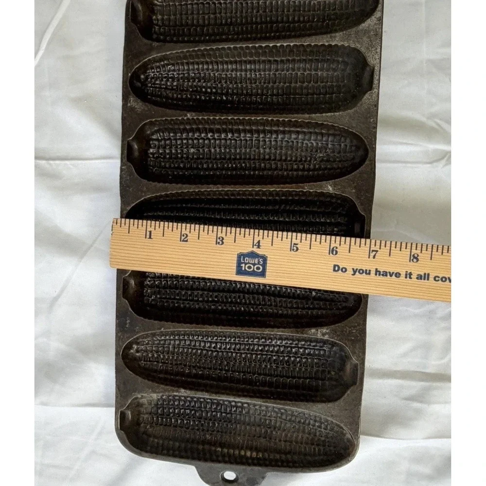 Vintage Cast Iron 7 Ear Corn Bread Muffin  Pan Mold Camping Baking Cook‎